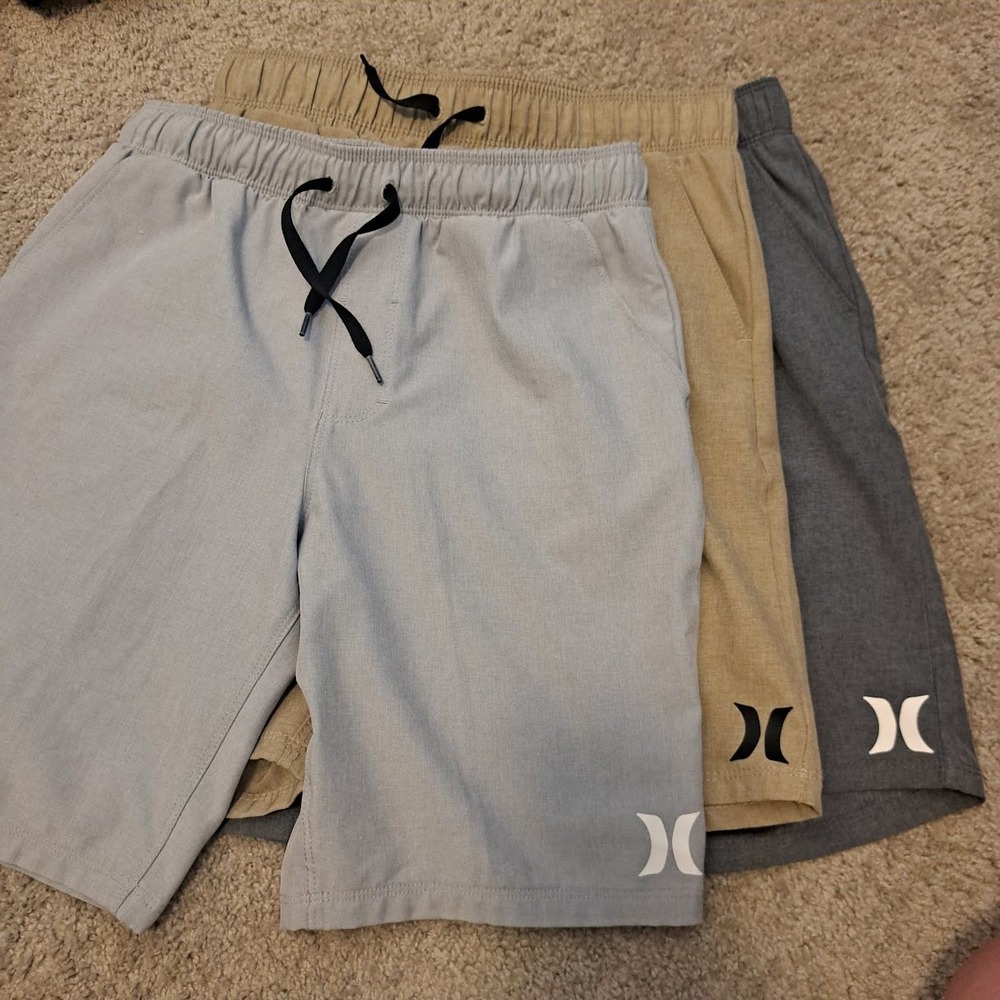 Hurley Boys Hybrid Shorts 3 Pack Grey Tan Charcoal Size Medium 10-12 Drawstring